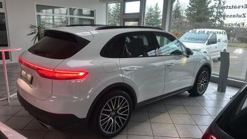 Porsche Cayenne - 8
