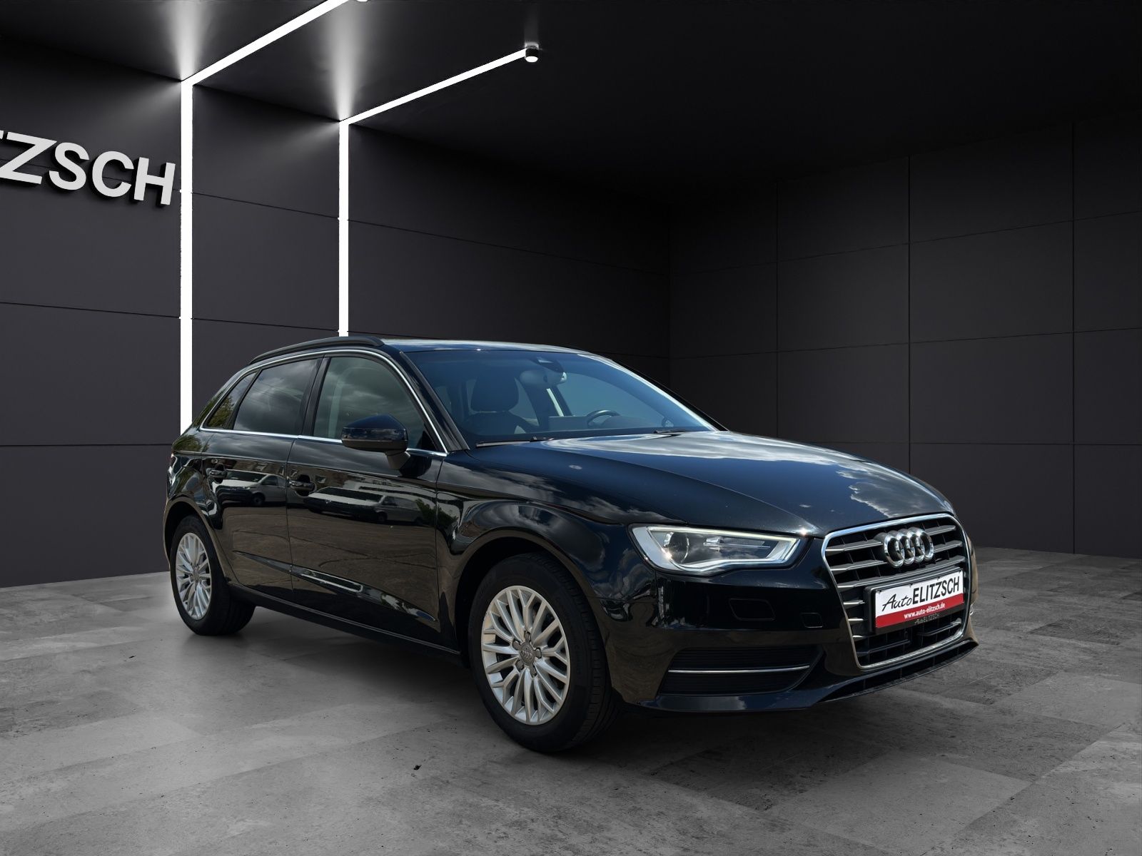 Fahrzeugabbildung Audi A3 Sportback Ambiente TSI DSG AHK XENON NAVI