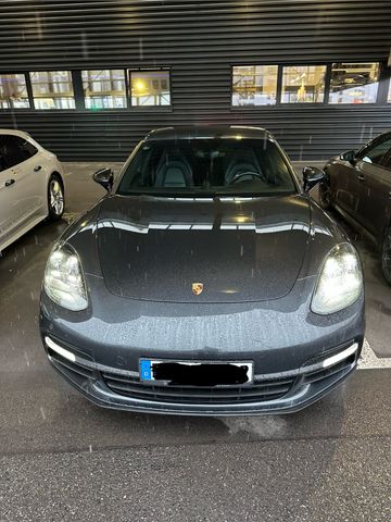 PORSCHE Panamera 4 E-Hybrid 