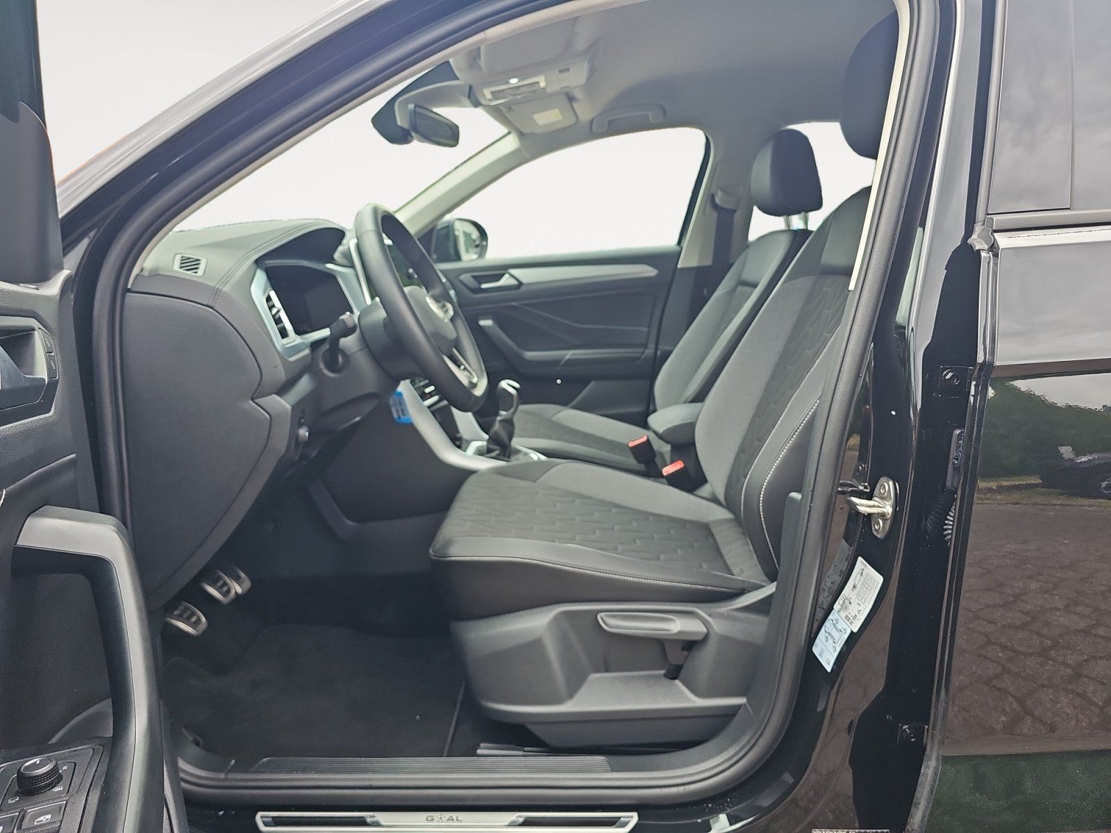 Volkswagen T-Roc - Bild 8