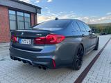 BMW M5 xDrive Carbondach, Sonderlack, Scheckheft - gebrauchte BMW M5 aus dem Jahr 2018