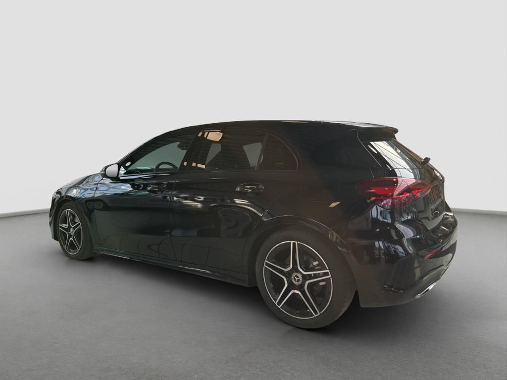 Fahrzeugabbildung Mercedes-Benz A 200 Kompaktlimousine AMG Line*Night Paket*LED