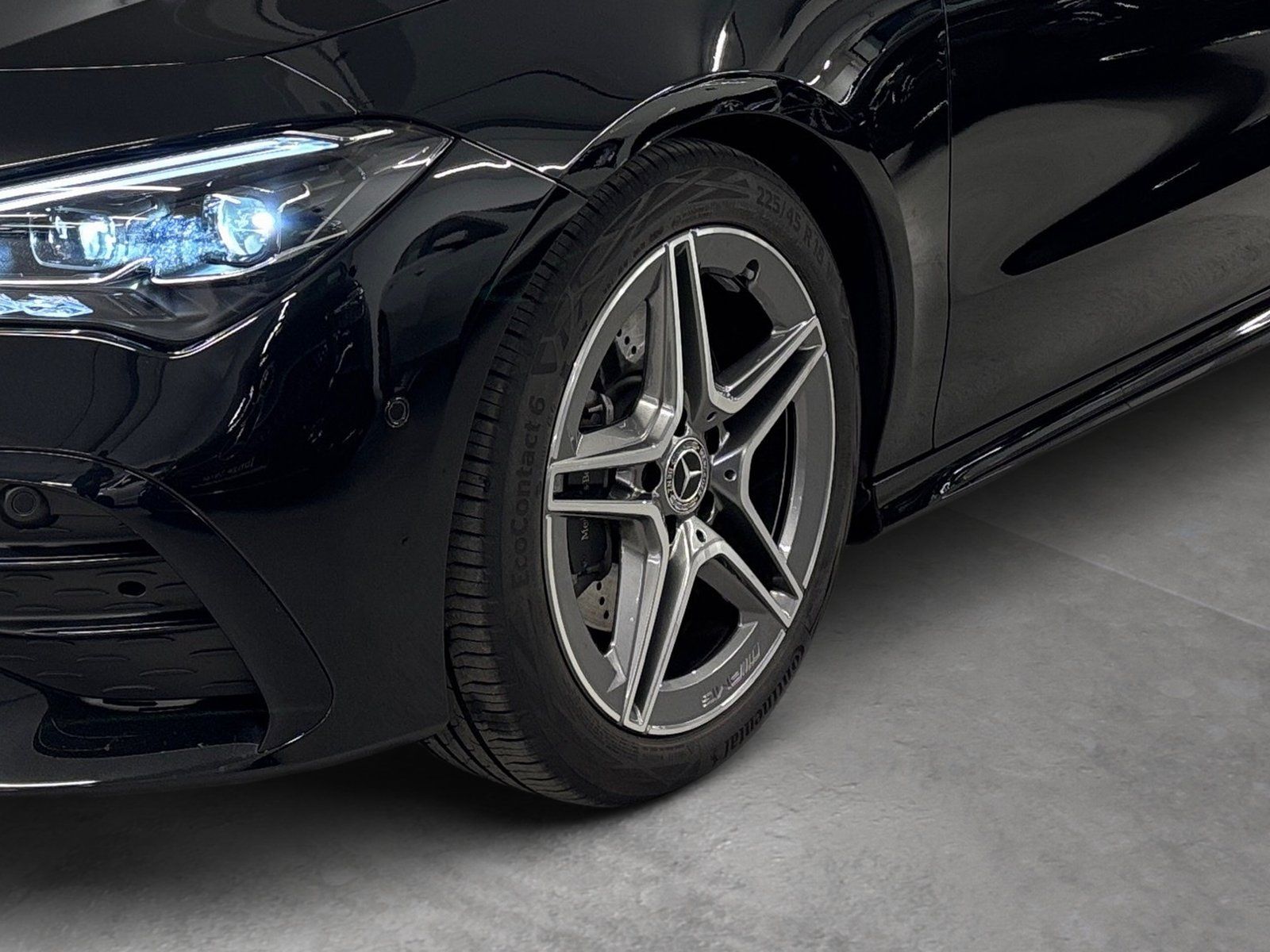 Fahrzeugabbildung Mercedes-Benz CLA 200 AMG*AHK*Distro*MultiBeam*360°*Totwinkel*