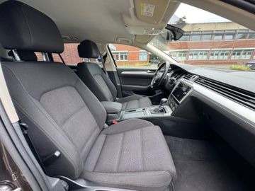 Volkswagen Passat Variant - 12