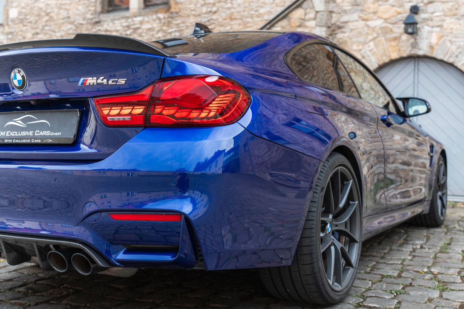 Fahrzeugabbildung BMW M4 CS Head UP LED NAV KAM PDC DKG