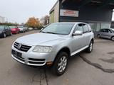 Volkswagen Touareg 3.2 V6 AHK Leder - Volkswagen Touareg aus 2004: V6