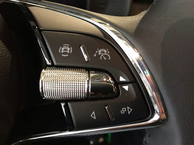 Kamiq Ambition 1.0 TSI DSG*SHZ*CLIMATRONIC*