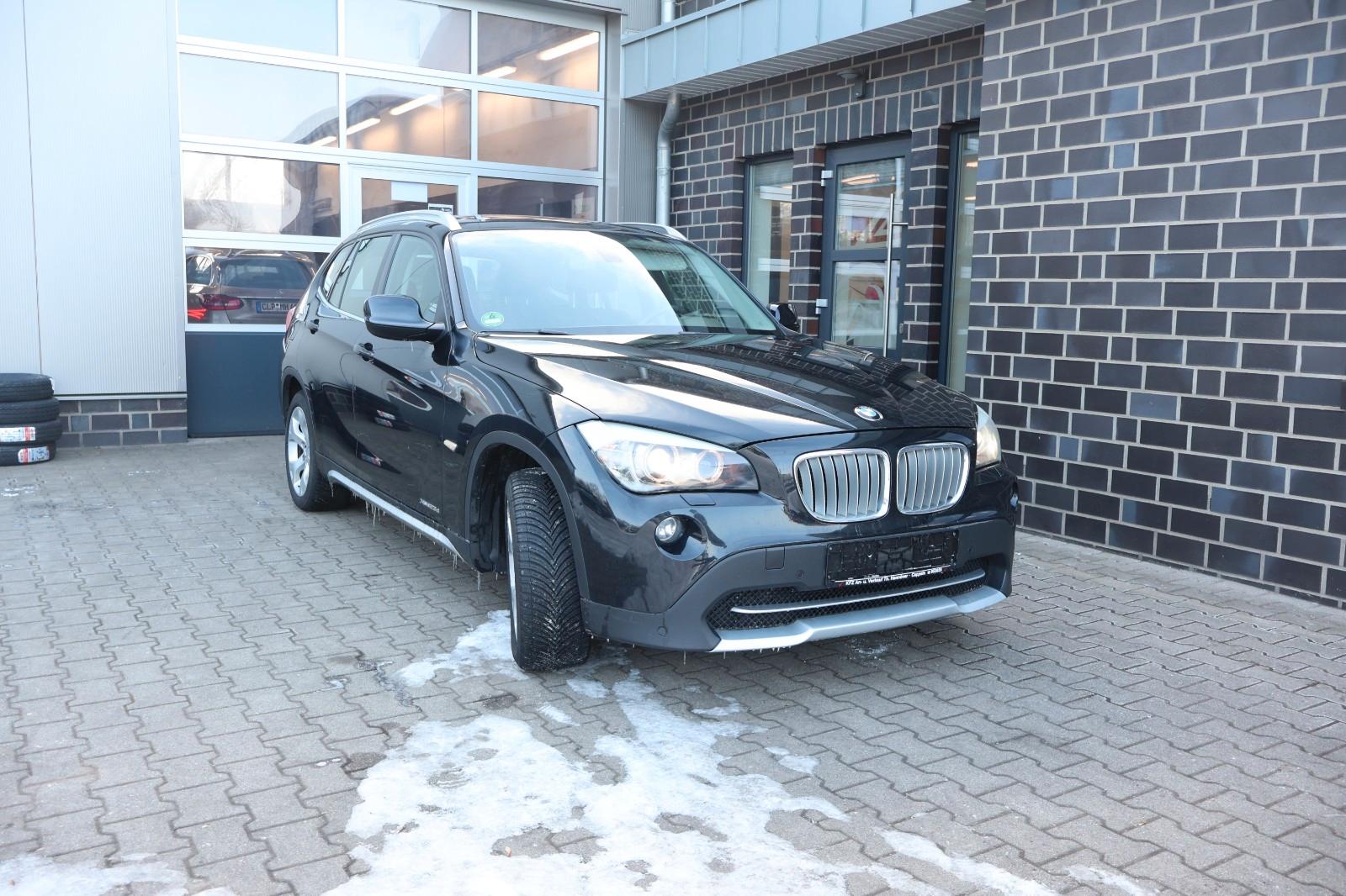 BMW X1 23 d xDrive Automatik/Panoramadach/AHK