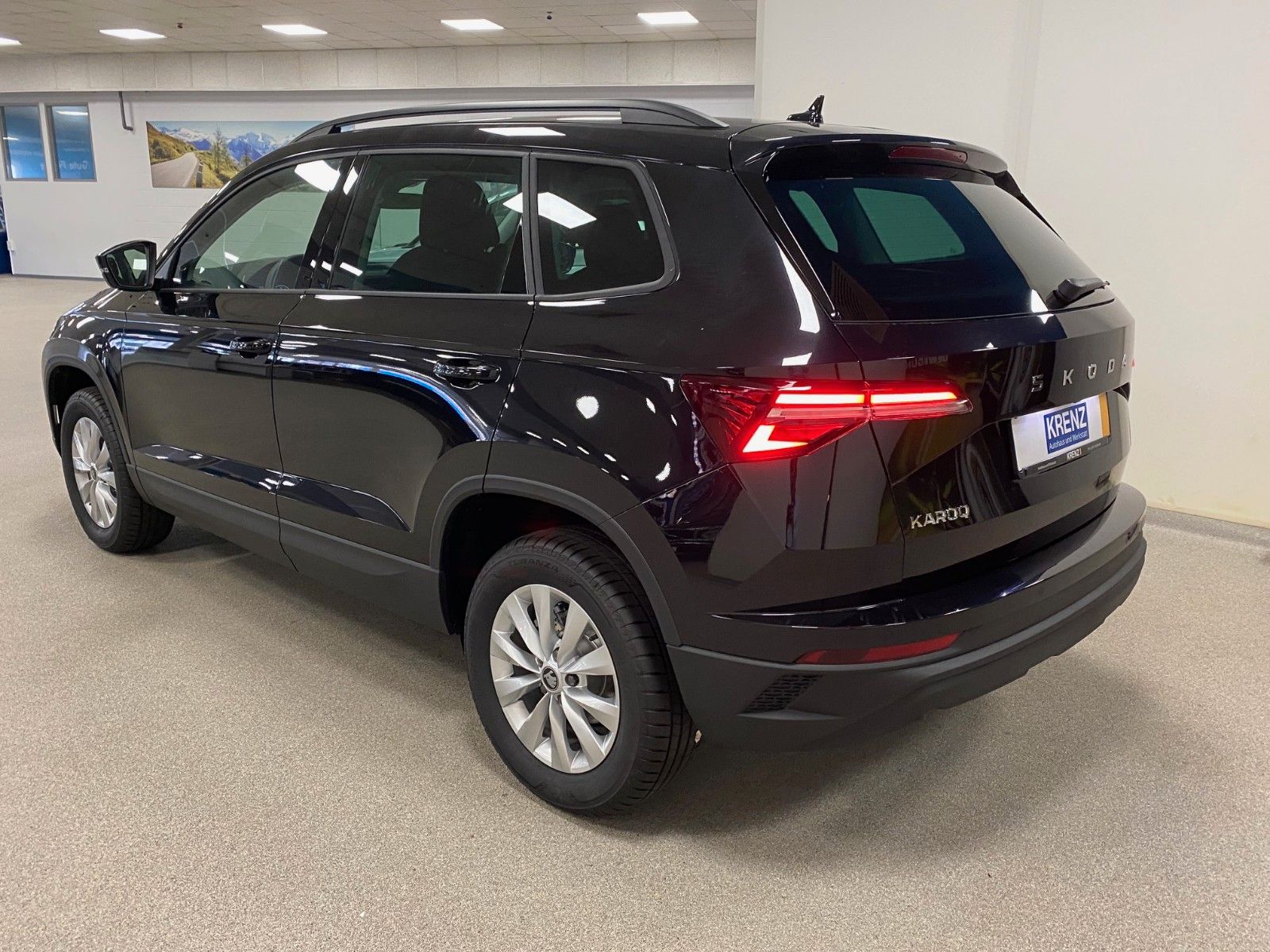 Fahrzeugabbildung SKODA Karoq 1.5 TSI DSG Selection+AHK schwenk.+KAMERA+