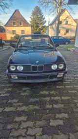 BMW E30 320i  - BMW 320: Cabrio, E30 320i