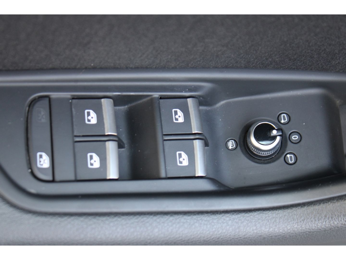 AUDI A4 Avant basis ultra 2.0 TDI Bi-Xenon Navi GJR G - Image 13