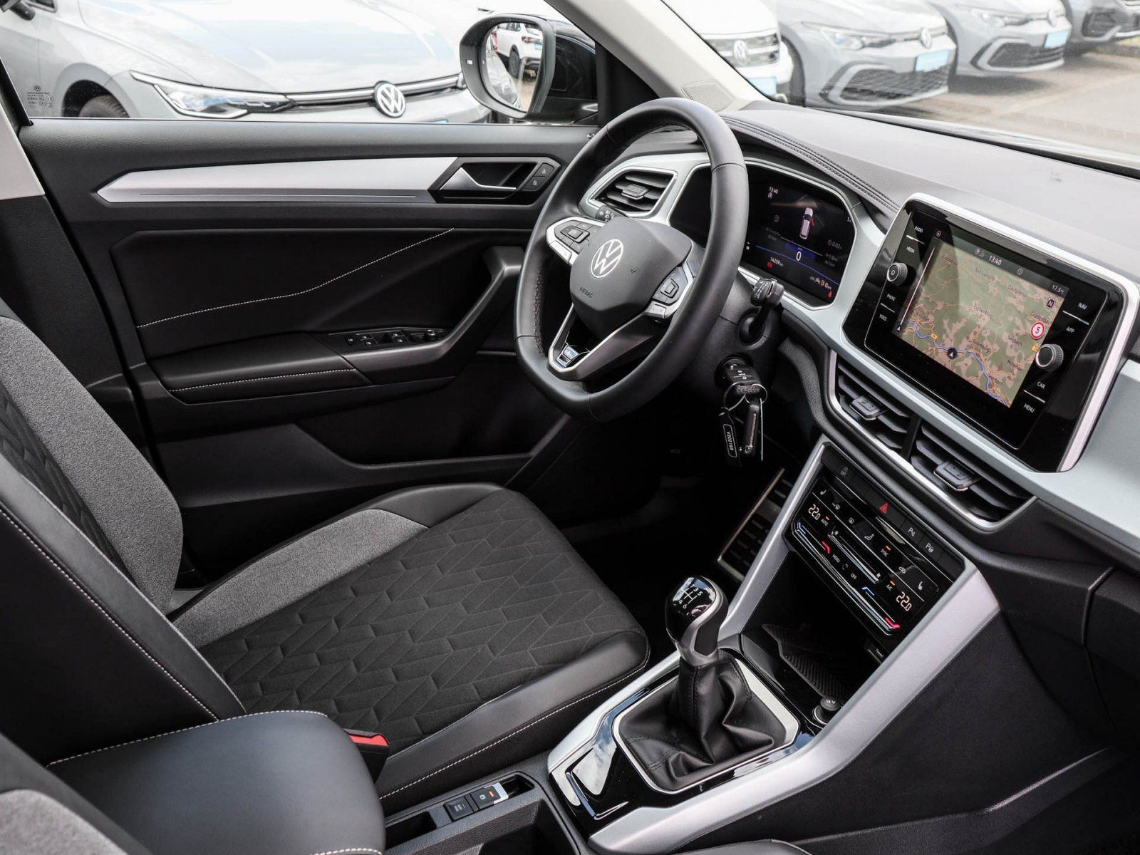 Volkswagen T-Roc - Bild 3