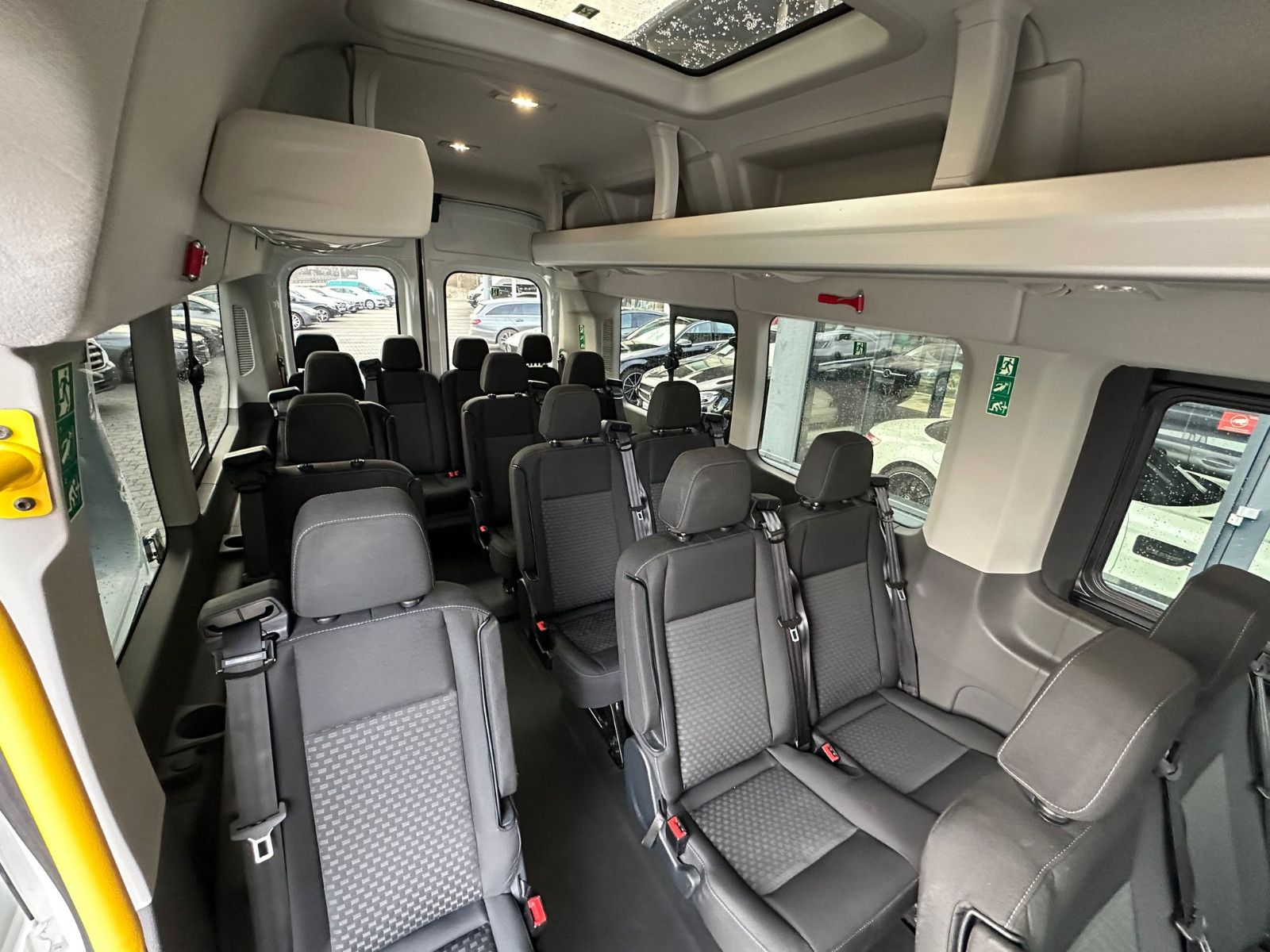 Fahrzeugabbildung Ford Transit 460  L4H3 iBus* 17 Sitze * ACC*KLIMA*SDH