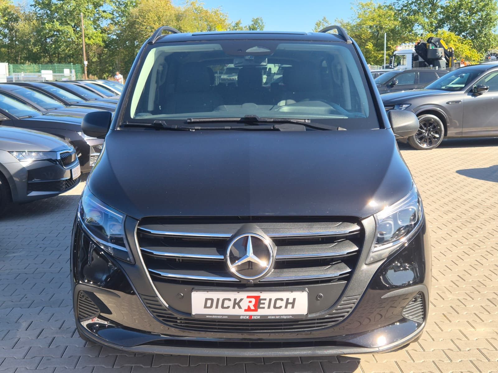Fahrzeugabbildung Mercedes-Benz Vito 119 Tourer lang SELECT extralang LEDER*AHK