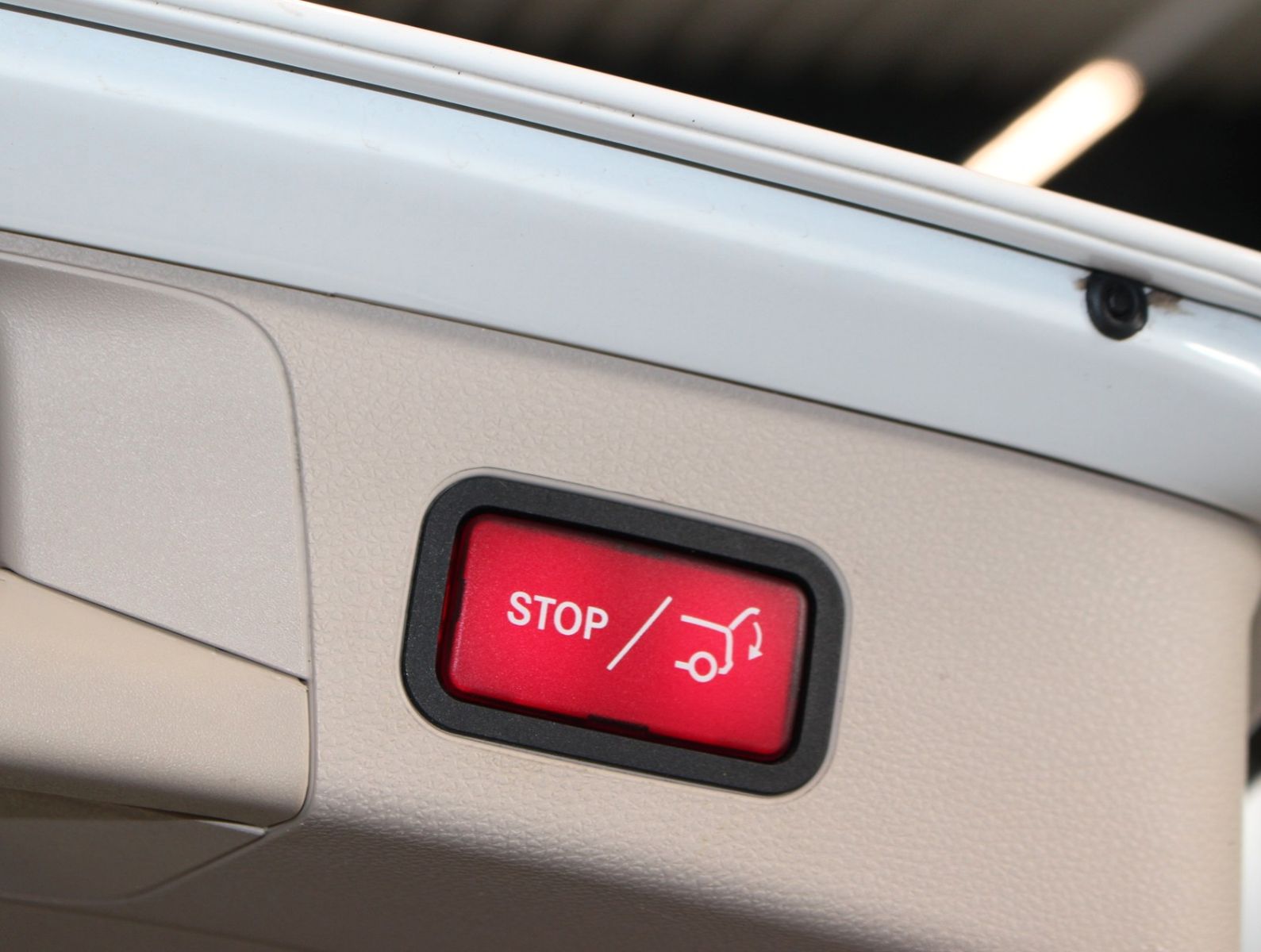 Fahrzeugabbildung Mercedes-Benz C 250 BlueTEC T EXCLUSIVE*AHK*HUD-UP