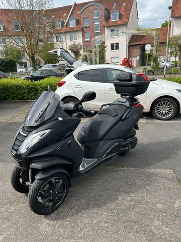 Peugeot Metropolis 400i Black Edition