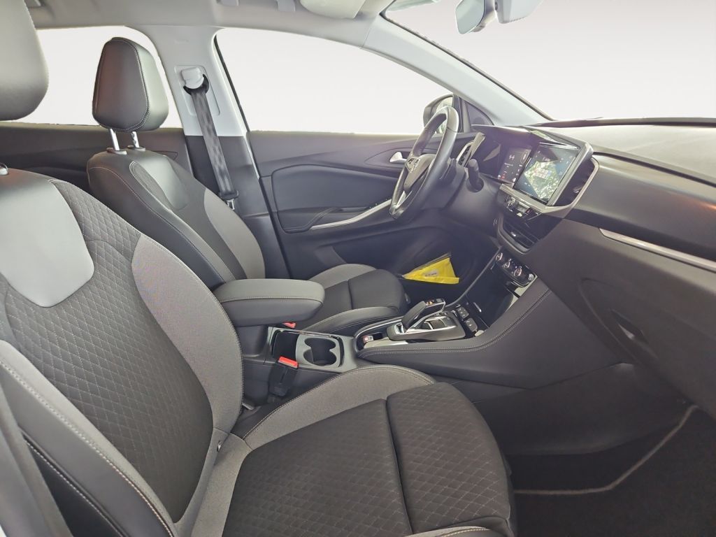 Fahrzeugabbildung Opel Grandland Plug-in-Hybrid 1.6 DI Automatik GS Lin