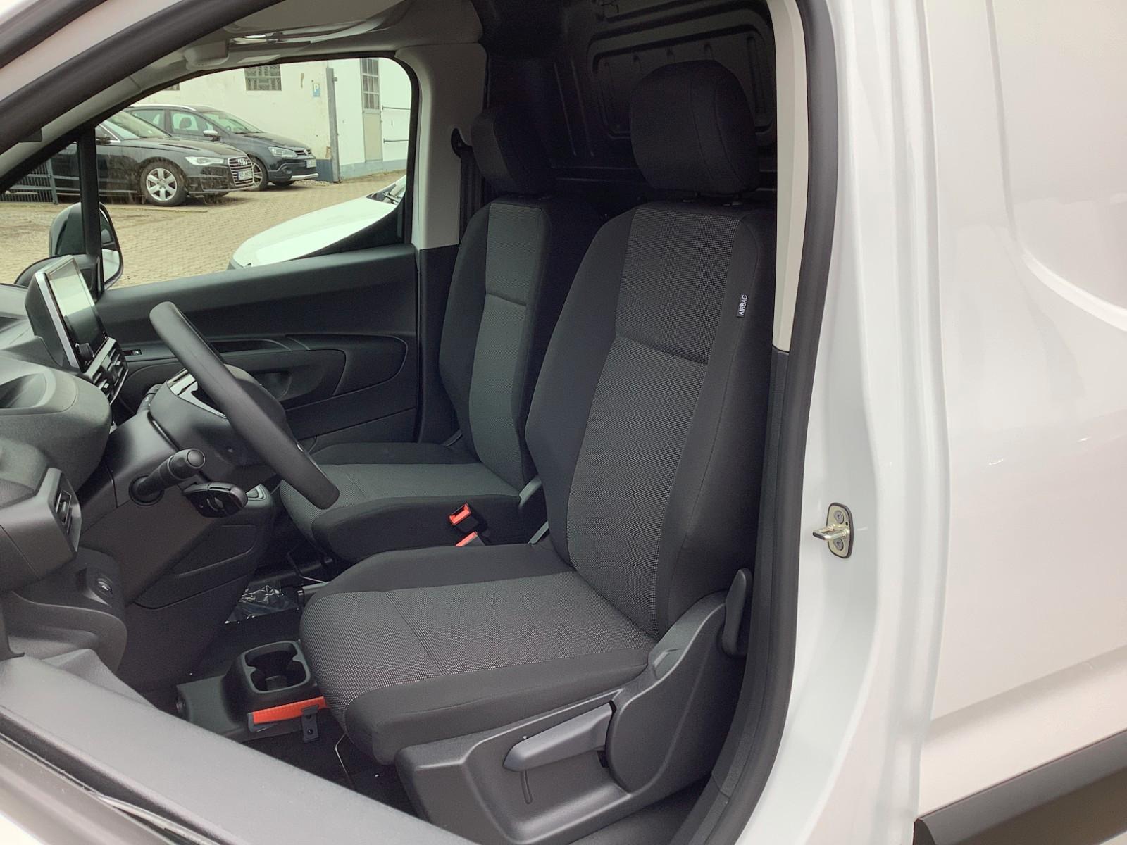 Peugeot Partner 1,5 BLUE HDI / AHK/ALLWETTERREIFEN/CAM
