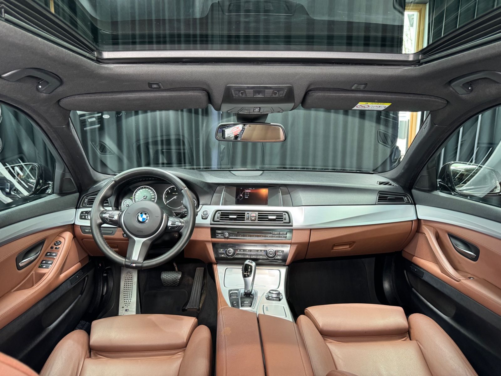 Fahrzeugabbildung BMW 535 d xDrive Touring|KOMFORTSITZE|PANO|M-PAKET|