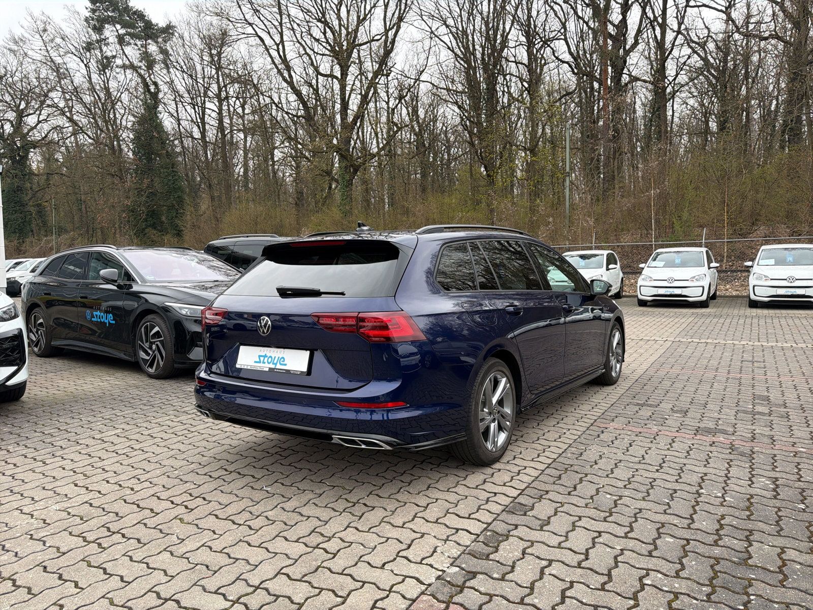 Golf Variant R-Line TDi DSG PANO Navi Matrix