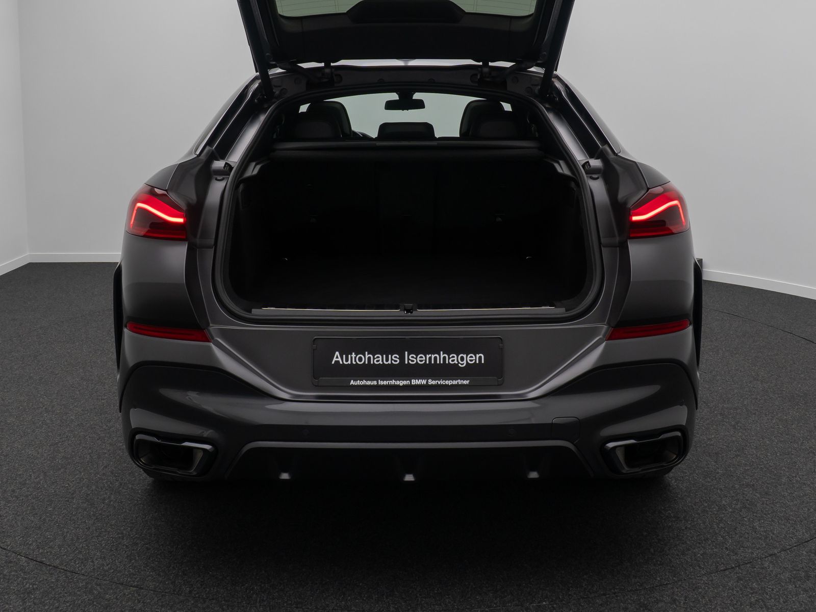 Fahrzeugabbildung BMW X6 xD40d M Sport Laser DAB Kamera HUD AHK 21Zoll