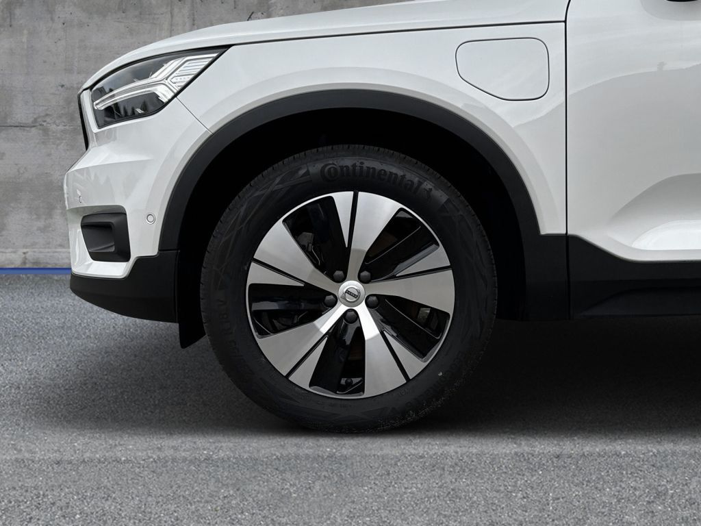 Fahrzeugabbildung Volvo XC40 T4 RECHARGE PHEV R-DESIGN EXPRESSION