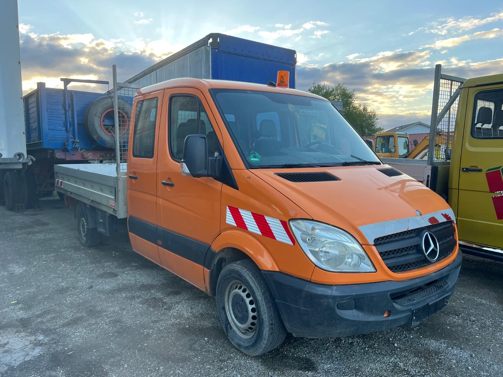 Mercedes-Benz Sprinter II Pritsche/DoKa 311 CDI Lang*7*Sitz*