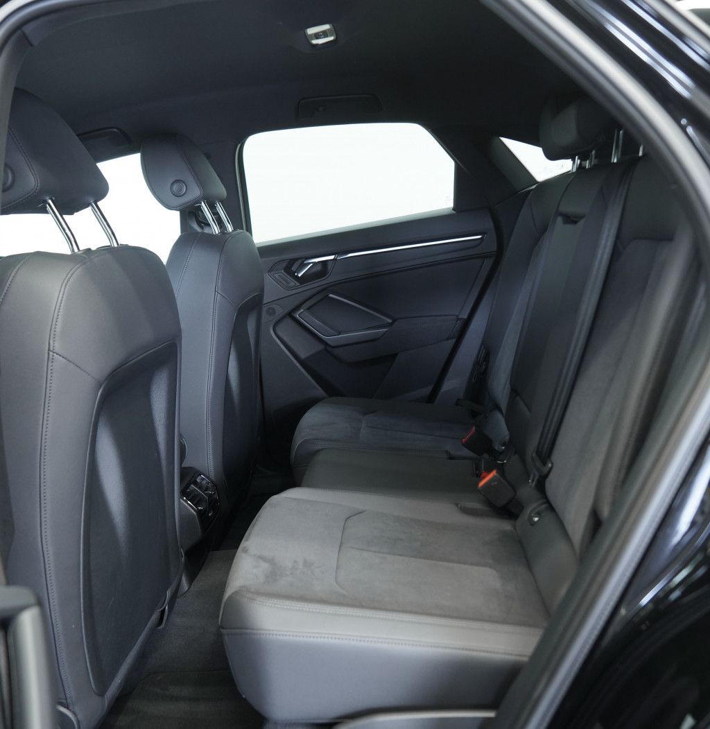 Audi Rsq3