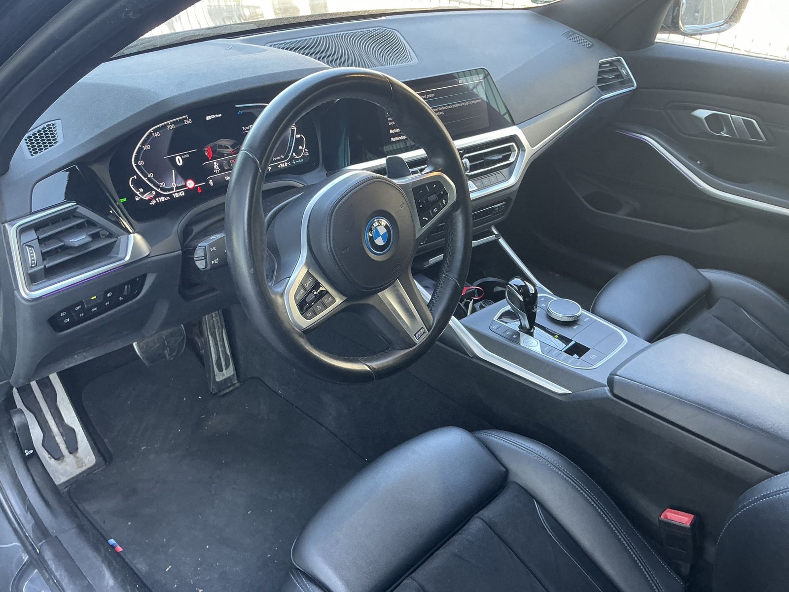 BMW 320 e M-Sport Leder Navi dig. Cockpit LED PDCv+H foto 3