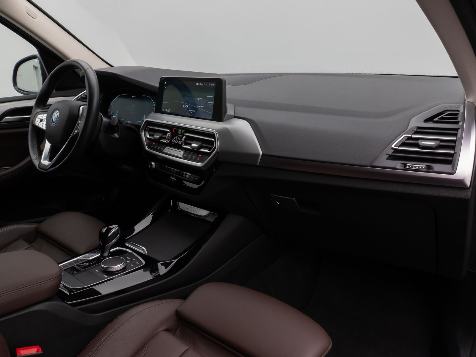 Fahrzeugabbildung BMW X3 xD30e Kamera HUD DAB AHK Sport Komfort Leder