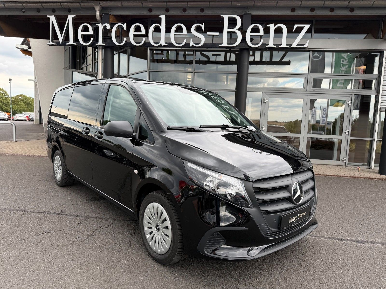 Fahrzeugabbildung Mercedes-Benz Vito 116 CDI 9G Tourer Pro AHK2,5to Kamera