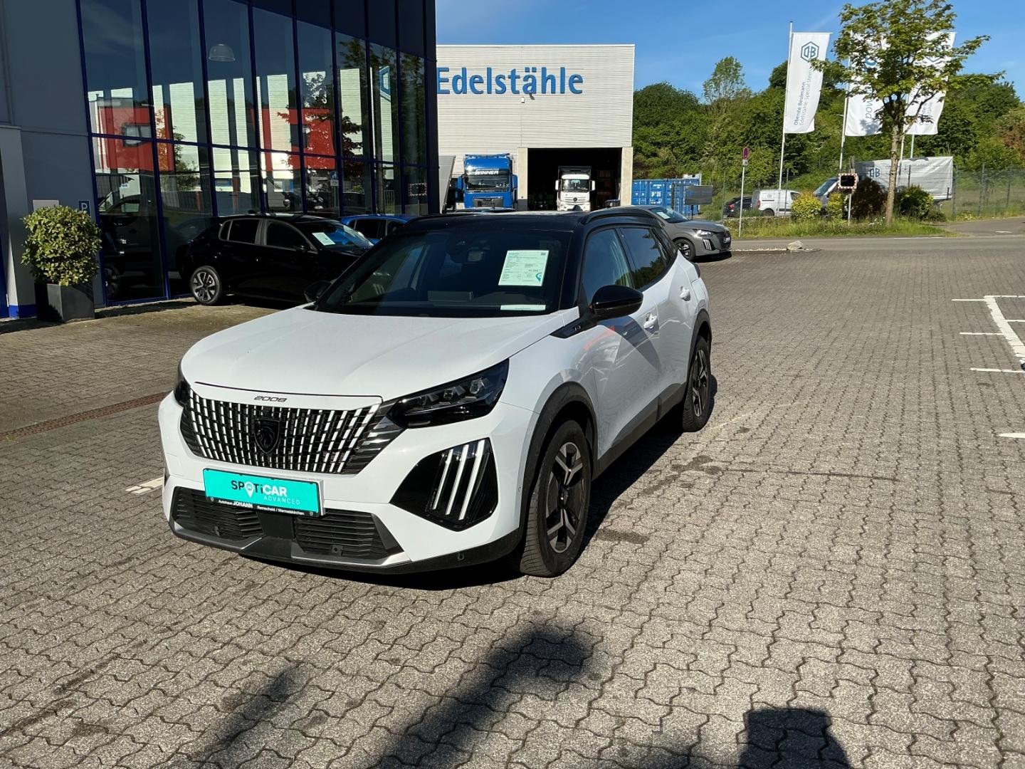Peugeot 2008 GT BlueHDI 130 EAT8 *Anhängerkupplung+Schie