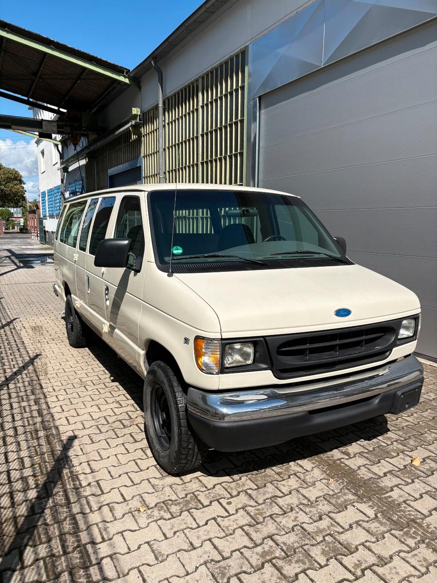 Ford E350 CLUB WAGON VAN V8 TÜV Neu