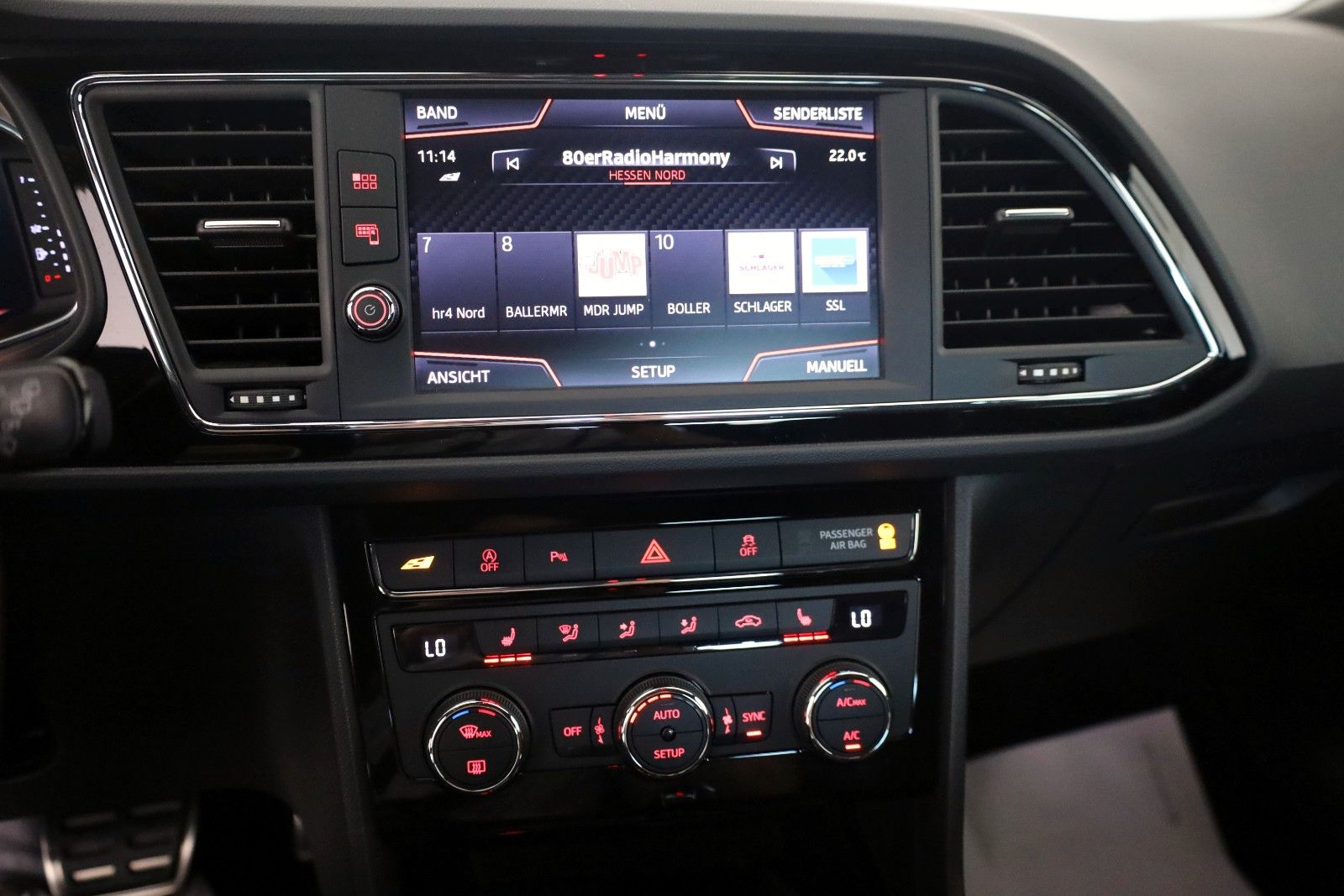 Fahrzeugabbildung SEAT Leon SC Cupra 300,T.Leder,Navi,LED,SH,Kamera,ACC