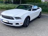 Ford Mustang - Ford Mustang mit Benzin-Antrieb: Cabrio, Automatik