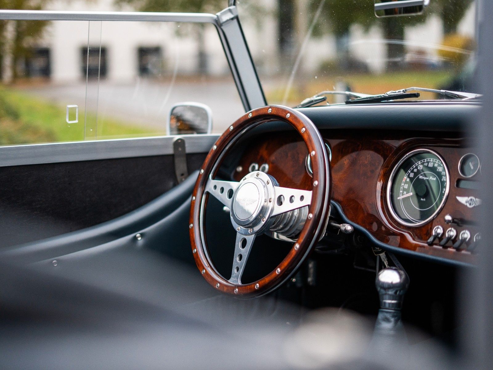 Fahrzeugabbildung Morgan Roadster 3,7 L V6 *1 Hand* + Sonderlack +