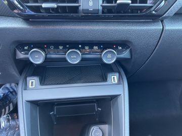 Citroën C4 Hybrid 145 Max KAMER LED NAVI SHZ ALU PDC