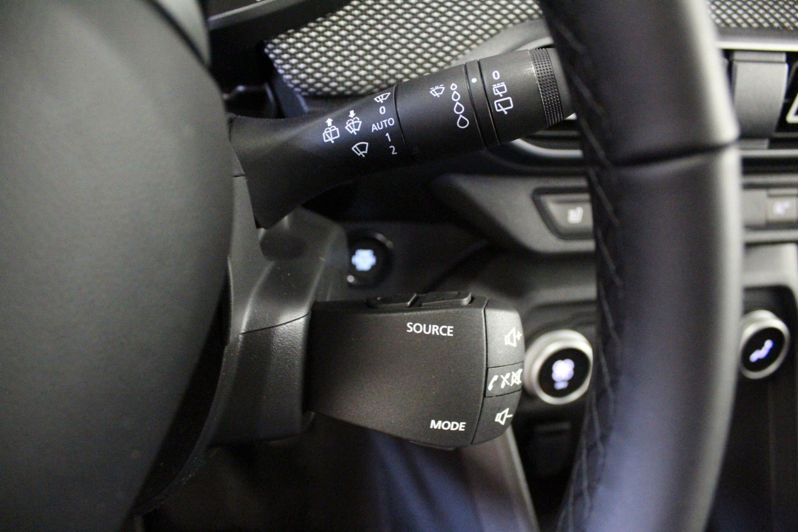 Fahrzeugabbildung Dacia Sandero TCe 90 auto Journey *Komfort-Paket*Sitzh