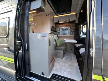 HYMER ERIBA HYMERCAR Grand Canyon S CrossOver 4x4 Winterp. AHK Solar