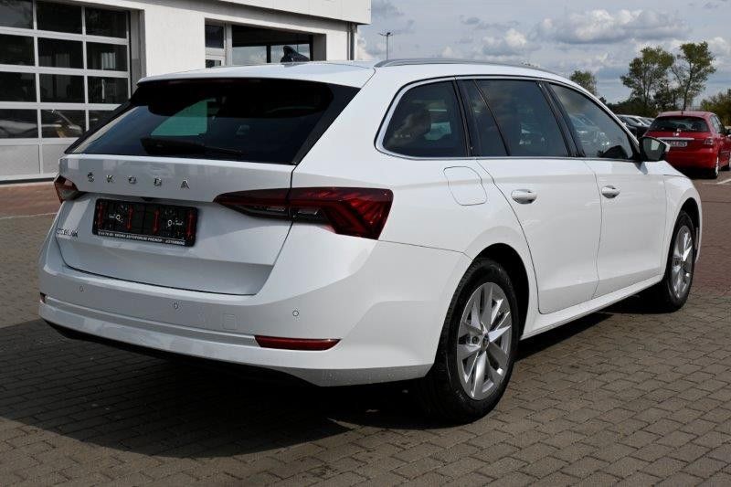 Fahrzeugabbildung SKODA Octavia Combi 2.0 TDI DSG Selection Plus AHK*NAV