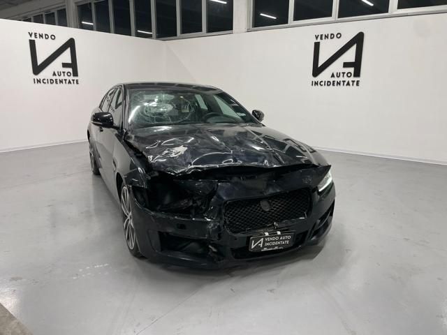 Jaguar JAGUAR XE 2.0 D TURBO 180CV R-SPORT CAMBIO AUTOM