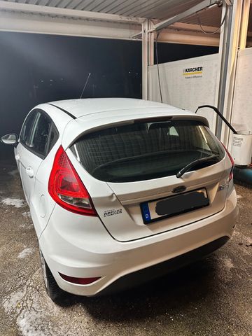 Ford Fiesta 1,4 - BREMSEN NEU - REIFEN NEU - ÖL NEU