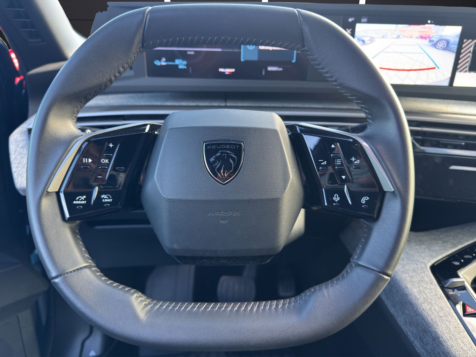 Fahrzeugabbildung Peugeot 3008 Allure *Wärmepumpe*LED*180°Cam*SitzHZ*DAB*