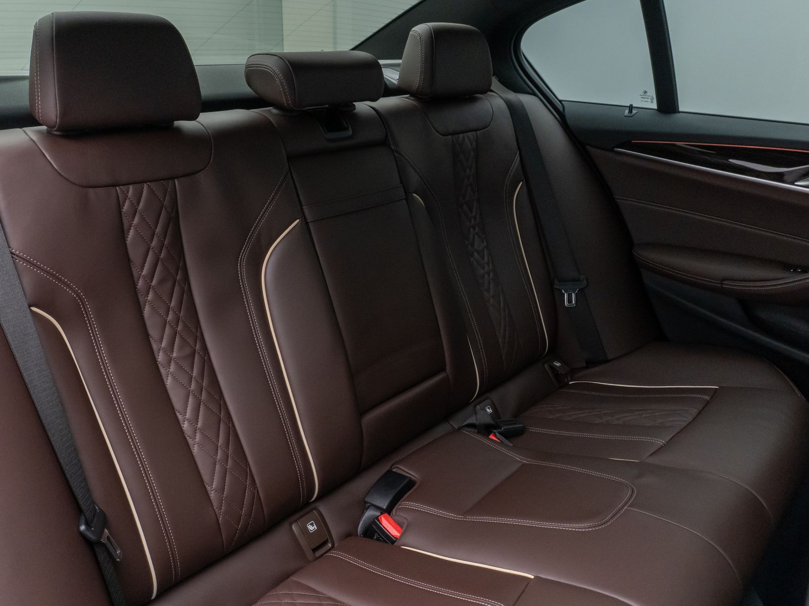 Fahrzeugabbildung BMW 540i xD M Sport Glasdach Kamera DAB H/K Massage