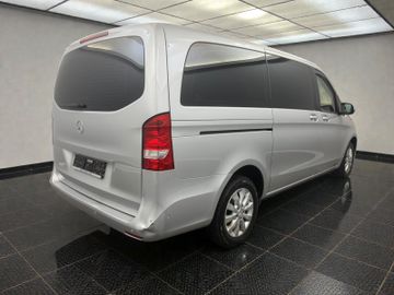 Mercedes V 220 - 7