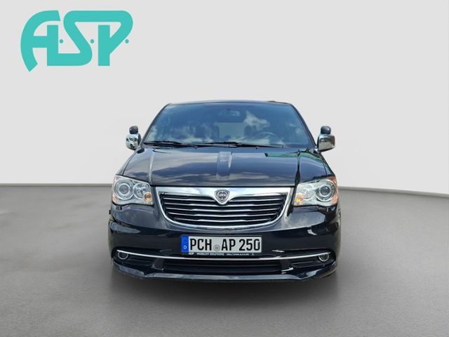 Fahrzeugabbildung Chrysler Voyager S Paravan Rollstuhlumbau