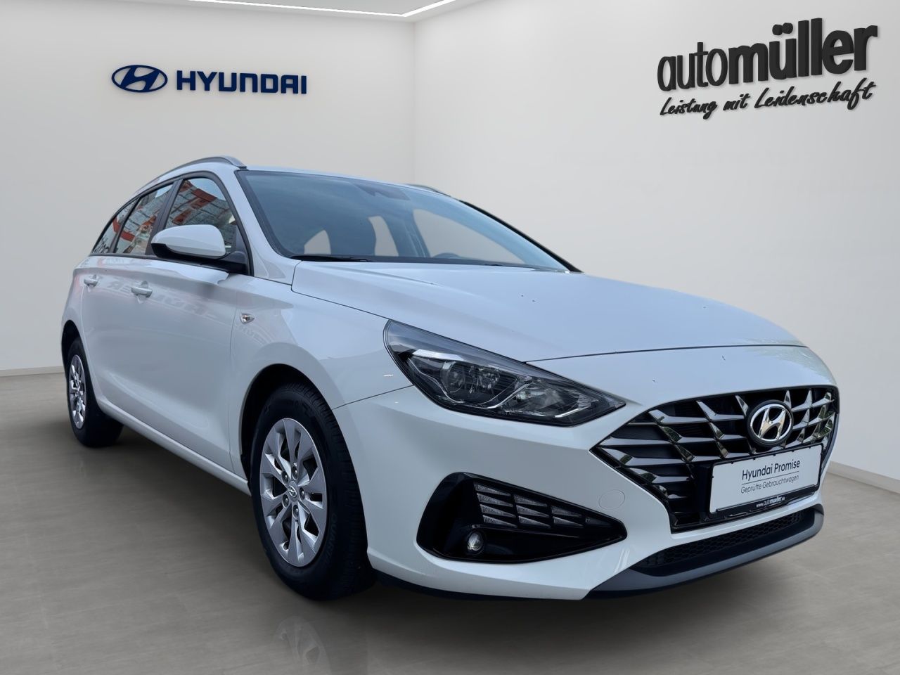 Fahrzeugabbildung Hyundai i30 1.0 T-GDI TEMPOMAT*KLIMA*DAB*ZV*BT*USB*ARMLE