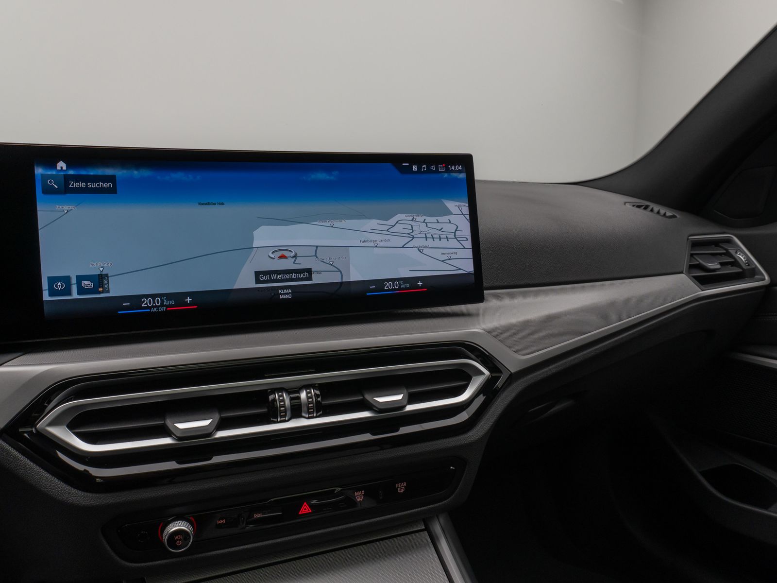 Fahrzeugabbildung BMW 330e Panorama Kamera HUD DAB HiFi AHK Sport Lede