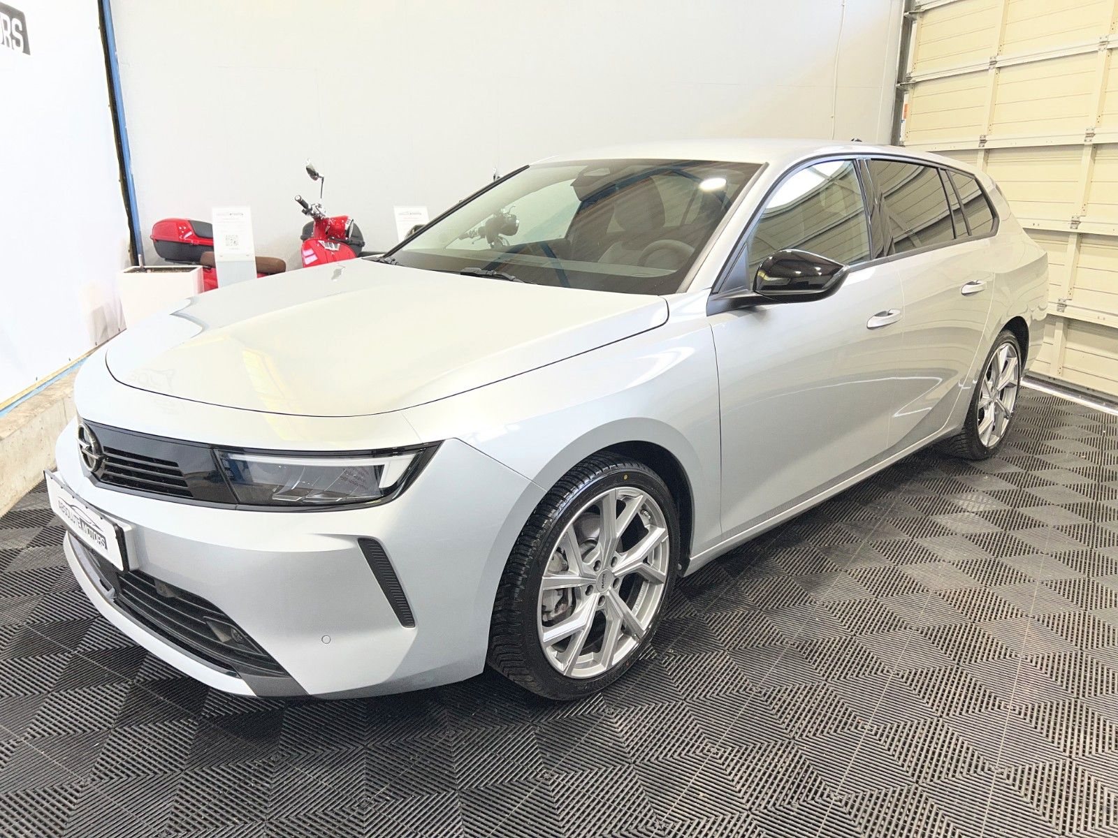 Gebrauchtwagen Opel Astra Astra Sports Tourer 1,5D *Autom. *AHK *18" in Nürnberg