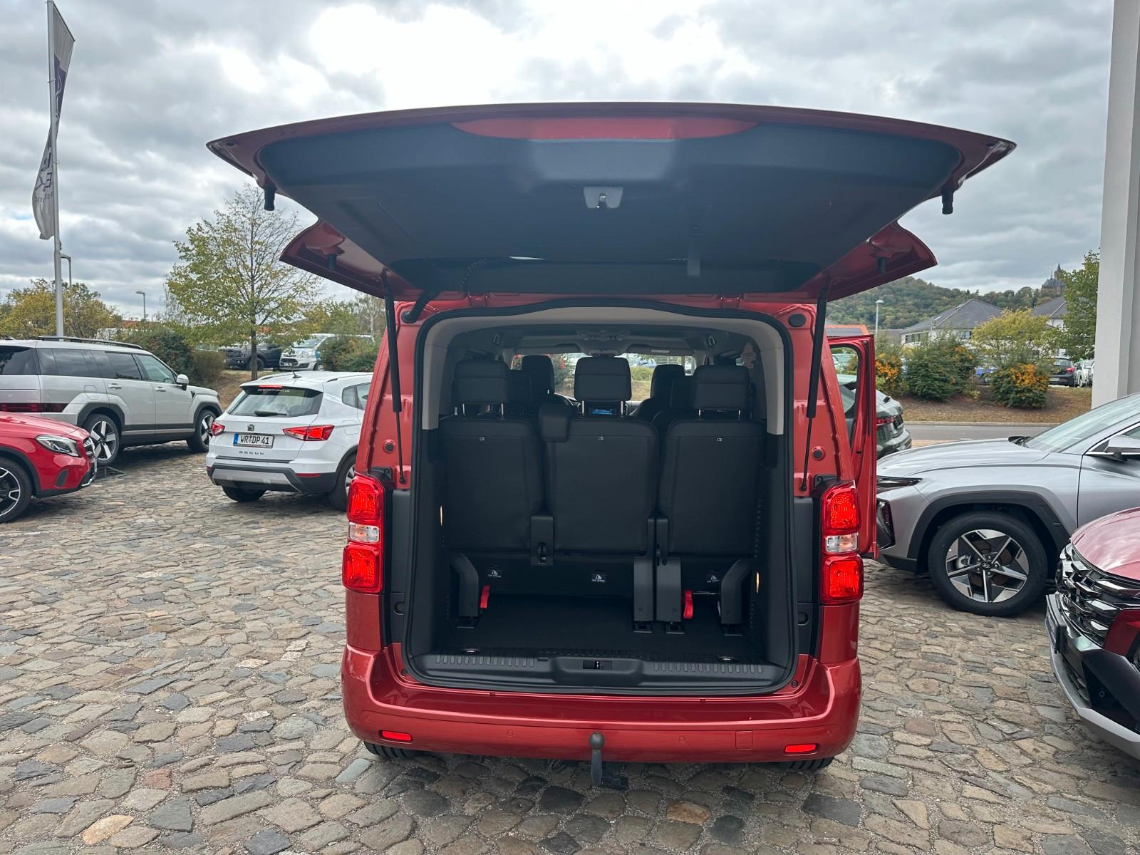 Toyota Proace Verso L1 Team Deutschland AHK Standhzg.
